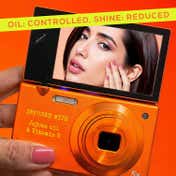 Enee Delulu Blurring Gel Compact with Matte Finish - Orange (5 g)