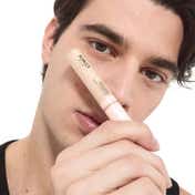 KIKO Milano Love Fusion 24H Moisture Radiant Concealer - 07 Peach (8 ml)