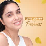Pond's Sandal Radiance Talcum Powder Natural Sunscreen - (50g)
