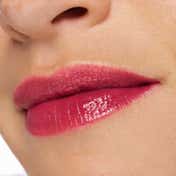 Essence Hydra Kiss Lip Tint - 06 Berry Crush (4 ml)