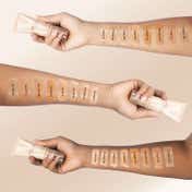 Akind Drop A Hint Hydrating Skin Tint SPF 30 PA+++ Dewy Skin & Sun Protection - 180 Toffee (30 ml)