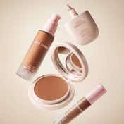 Kylie Cosmetics Natural Blur Powder Foundation - 2WN (10 g)