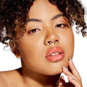 LN Pro Lip Gloss Lumigloss - 102 Peach Pearl (3.2 ml)