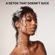 OUAI Detox Shampoo (300 ml)