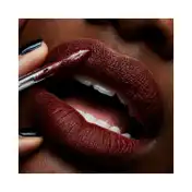 M.A.C Retro Matte Liquid Lip Colour - Carnivorous (5 ml)