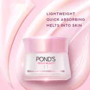 Pond's Bright Beauty Light Cream with UV Filter Niasorcinol Fades Dark Spots Brightens Skin (24 g)