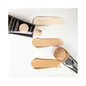 Miss Claire Everyday Foundation - Mt-02 Neutral Buff (30 ml)