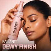 Makeup Revolution Fix & Glow Fixing Spray (100 ml)