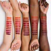 M.A.C Powder Kiss Lip And Cheek Mousse - Devoted To Chili (5 ml)