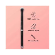SUGAR Cosmetics 413 Flat Blend Trend Dual Round Eyeshadow Brush - Black (18 g)