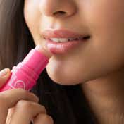 Love Momma Super Rich Mom & Baby Lip Balm Free Macramé Pouch - Rose & Jojoba (5 g)