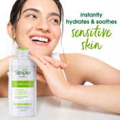 Simple Kind To Skin Micellar Cleansing Water with Vitamin B3 Gently Removes Makeup (200 ml)
