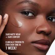 bareMinerals Barepro 24Hr Wear Skin-Perfecting Matte Liquid Foundation SPF 20 - Light Cool 27 (30 ml)