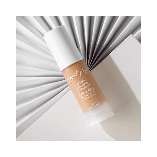 Pigment Play 3-in-1 Cover + Enhance + Nourish Foundation & Concealer - 06 Warm Beige (30ml)