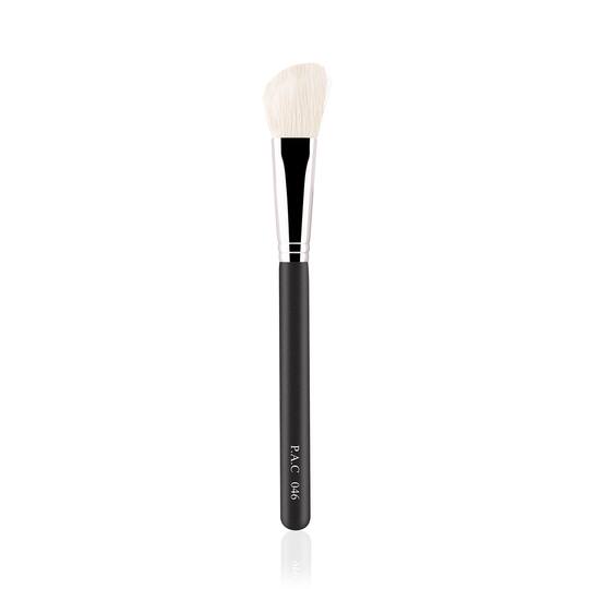 PAC Contouring Brush - 046 (1Pc)