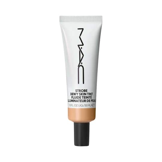 M.A.C Strobe Dewy Skin Tint - 04 Medium (30ml)