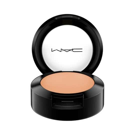 M.A.C Studio Finish SPF 35 Concealer - NW35 (7g)