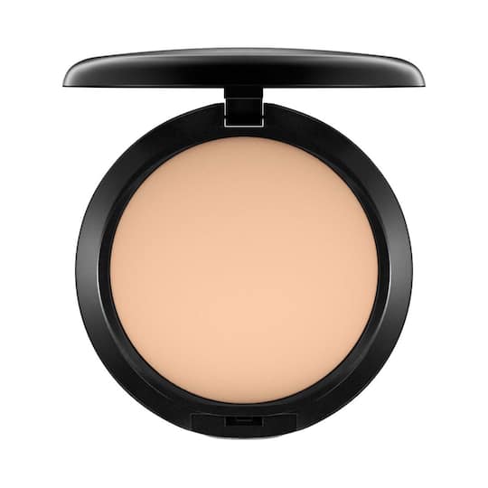 M.A.C Studio Fix Powder Plus Foundation - NW22 (15 g)