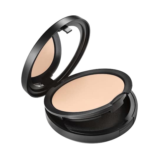 M.A.C Studio Fix Powder Plus Foundation - NC10 (12 g)