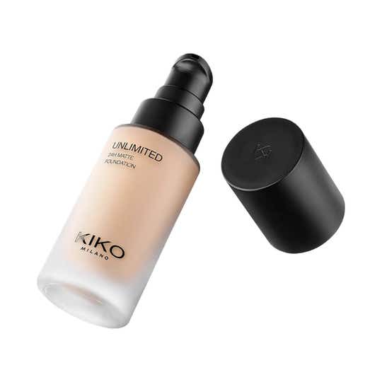 Kiko Milano Unlimited 24H Matte Foundation - 2 WG Warm Gold (30 ml)