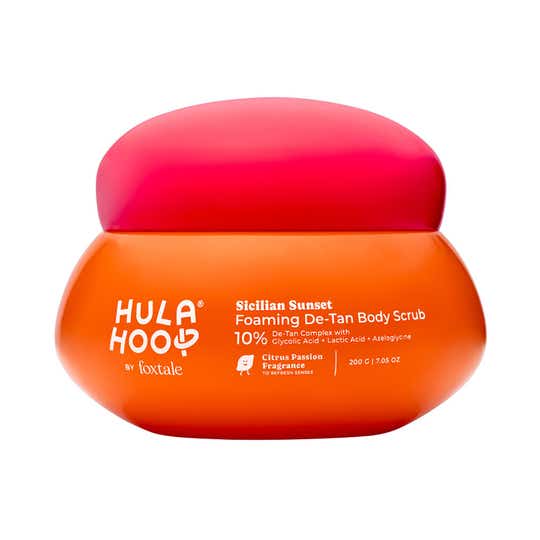 Foxtale Hula Hoop Foaming De-Tan Body Scrub with 5% Glycolic Acid (200 g)