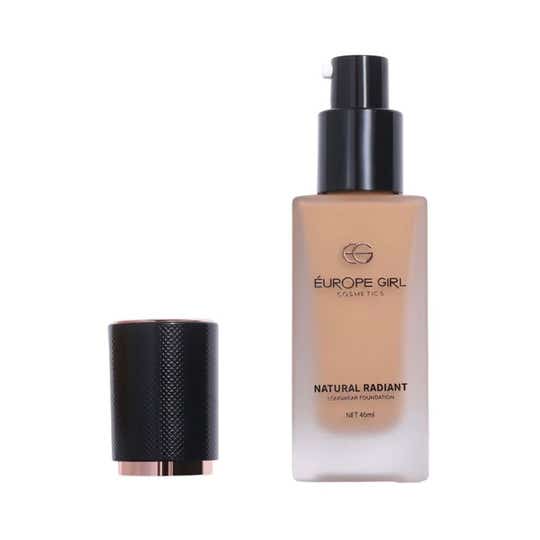 Europe Girl Natural Radiant Foundation - D1.5 Caledonia (40 ml)