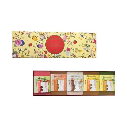 Fabessentials by Fabindia Bundle of Assorted Bathing Delight Gift Set (5Pcs)