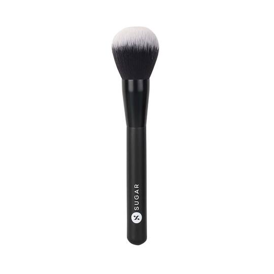 SUGAR Cosmetics 007 Powder Blend Trend Face Brush - Black (56g)